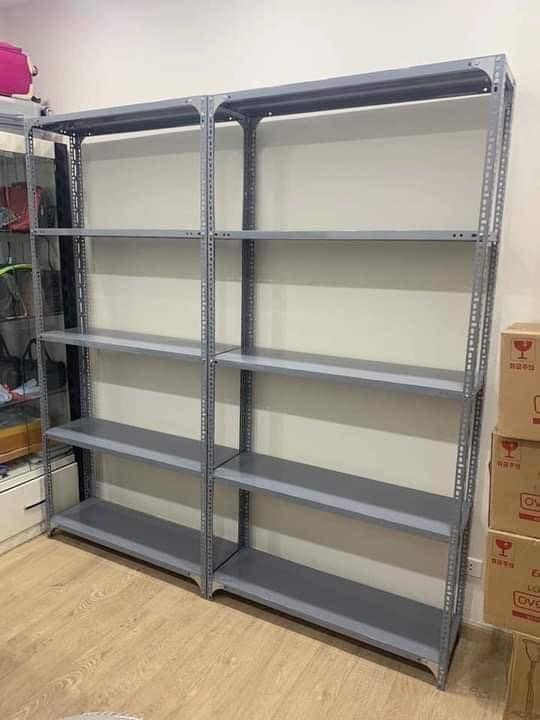 kệ sắt V lỗ 