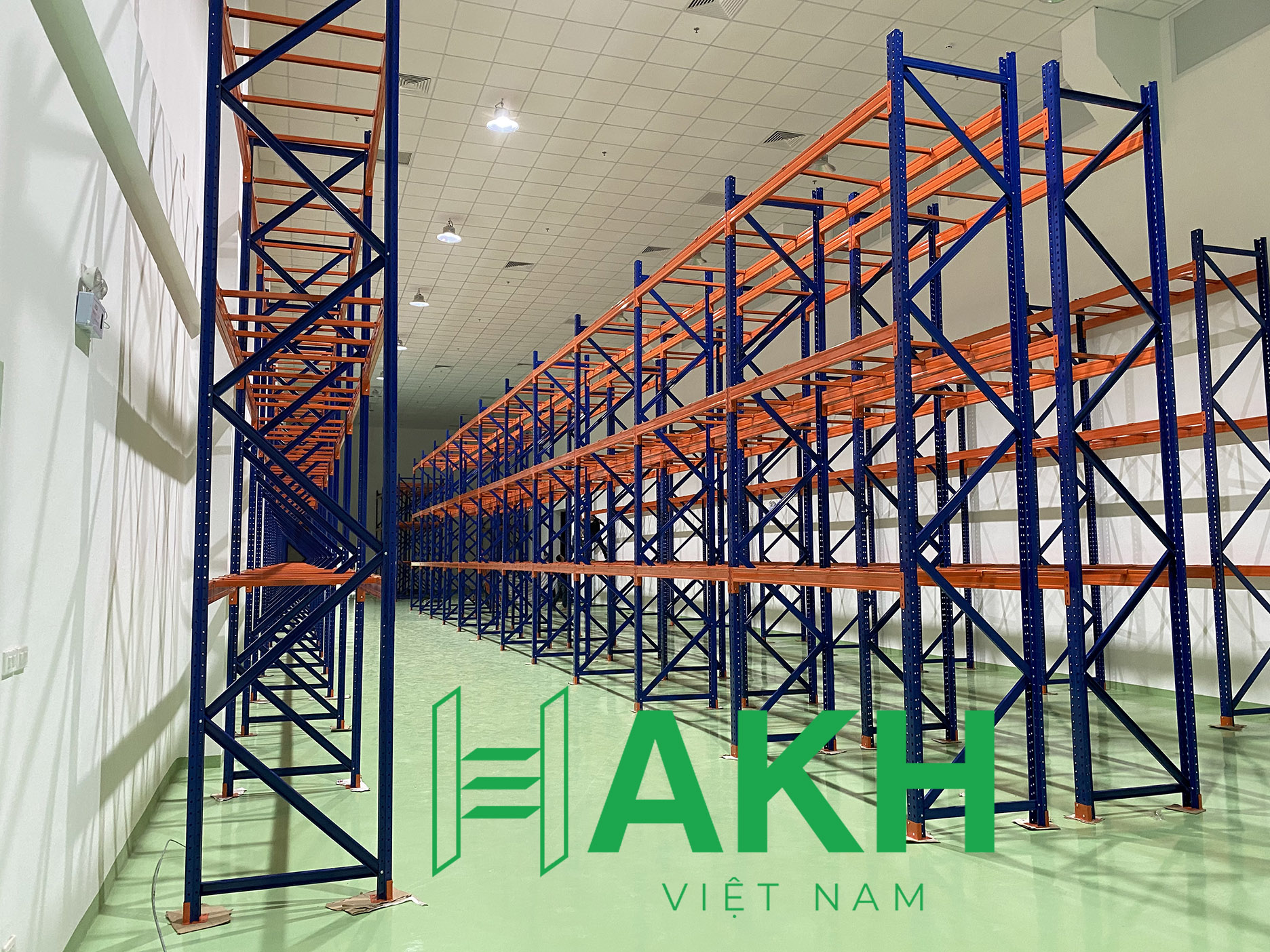 Dự kệ công nghiêp chứa pallet để trong kho nguyên liệu được phẩm BigFA - Phân Kho 1