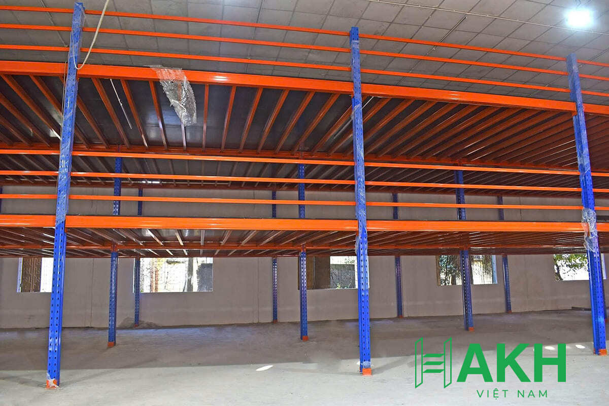 Kệ sàn Mezzanine – Giải pháp tăng diện tích lưu trữ kho hàng